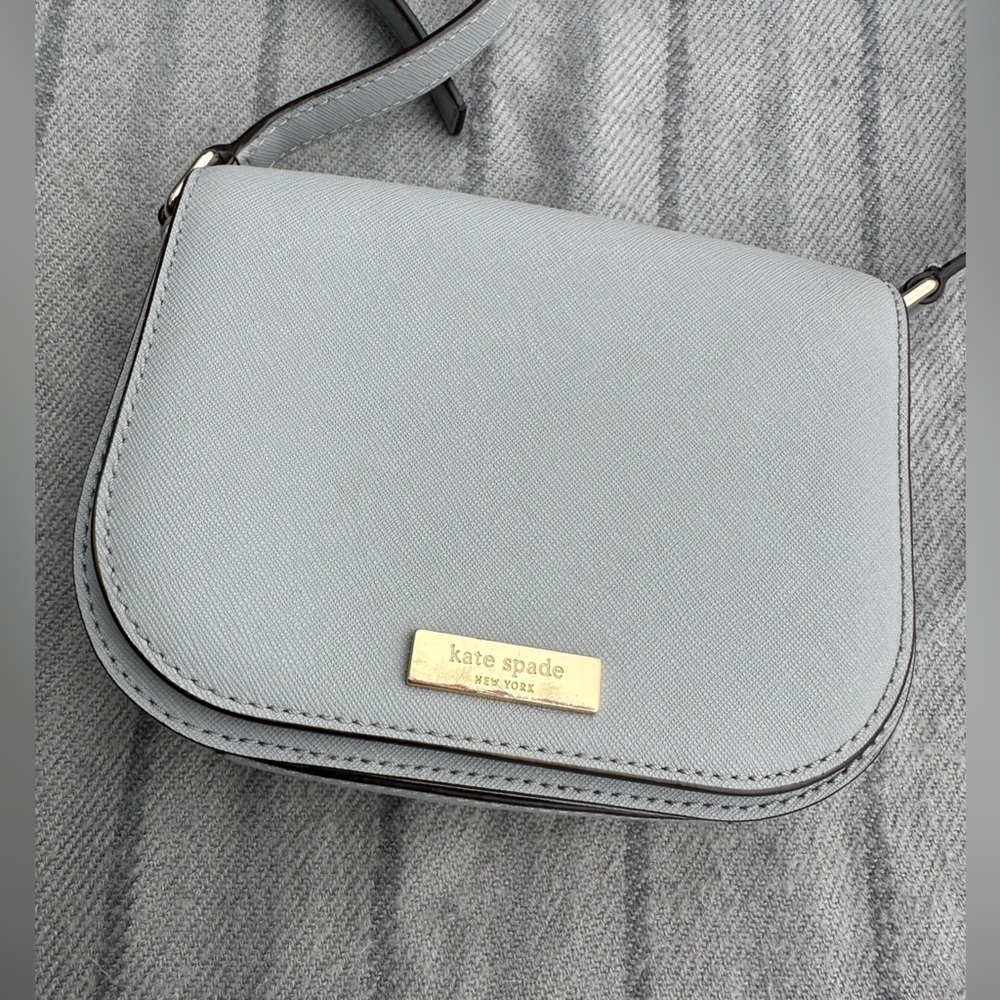 Kate Spade $150 Laurel Way Carsen Small Crossbody Bag - Picture 4 of 17